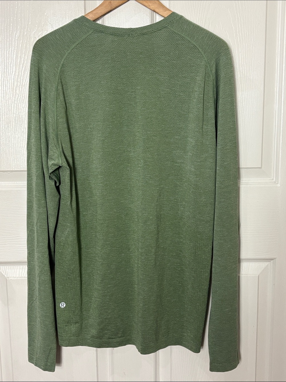 Lululemon Metal Vent Lightweight Long-Sleeve Crew in Green Size Large seamless - Picture 4 of 10